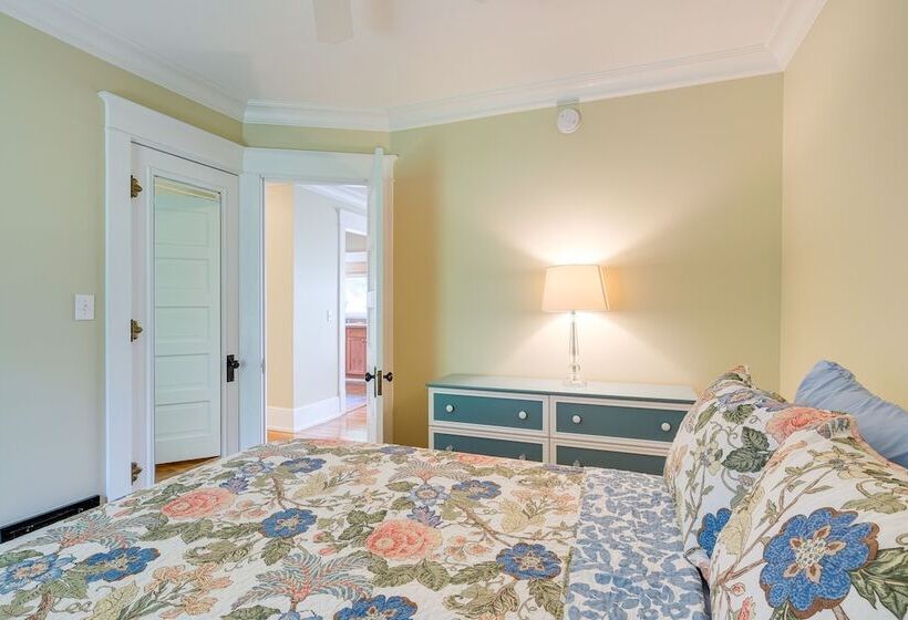 Cozy Michigan Retreat W/ Deck & Gas Grill!