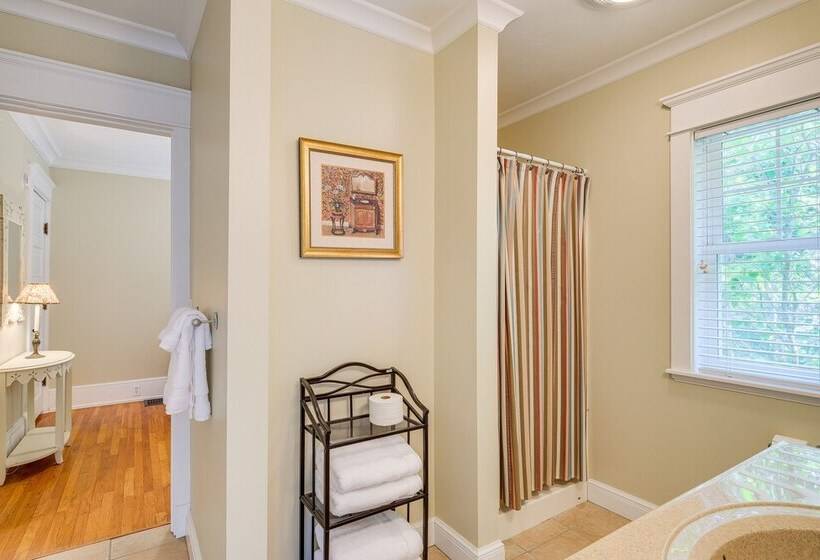 Cozy Michigan Retreat W/ Deck & Gas Grill!