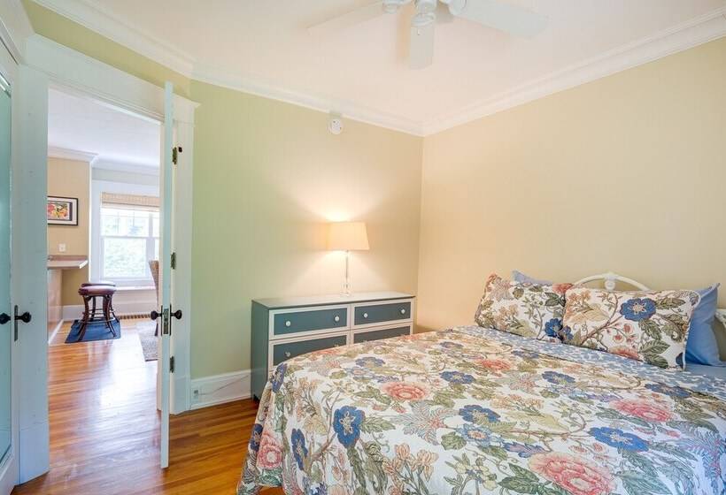 Cozy Michigan Retreat W/ Deck & Gas Grill!