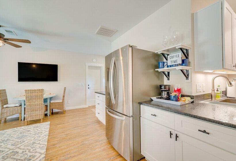 Cozy Ocala Retreat W/ Pool, Screened Lanai!