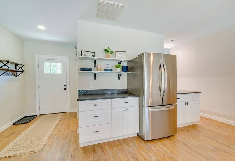 Cozy Ocala Retreat W/ Pool, Screened Lanai!