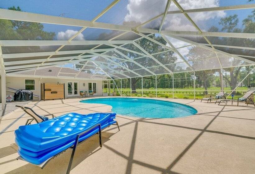 Cozy Ocala Retreat W/ Pool, Screened Lanai!