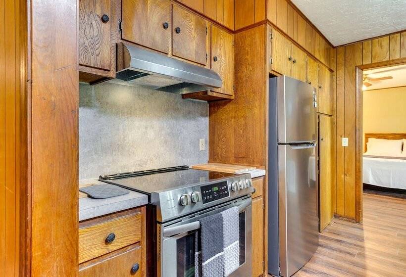 Cozy Oklahoma Retreat W/ Patio, Fire Pit & Grill!