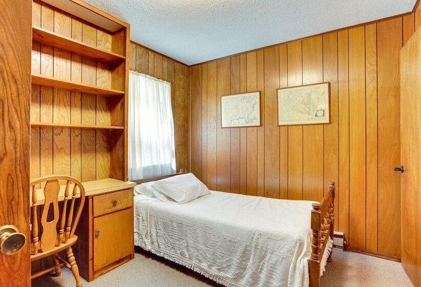 Cozy Oklahoma Retreat W/ Patio, Fire Pit & Grill!