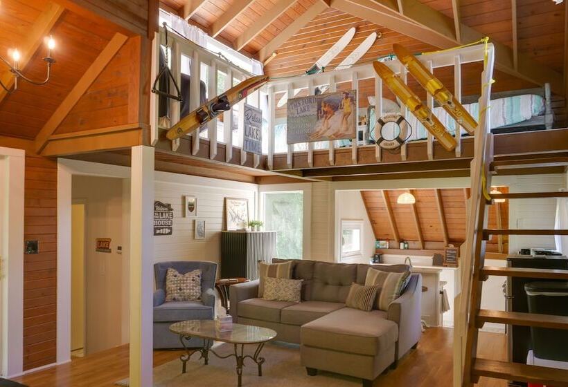 Cozy Tennessee Cabin W/ Deck, Grill & Fire Pit!