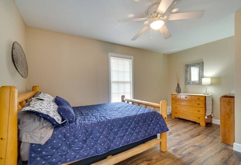 Cozy Tennessee Lake House W/ Grill & Fire Pit!