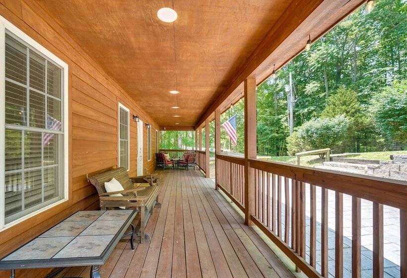 Cozy Tennessee Lake House W/ Grill & Fire Pit!