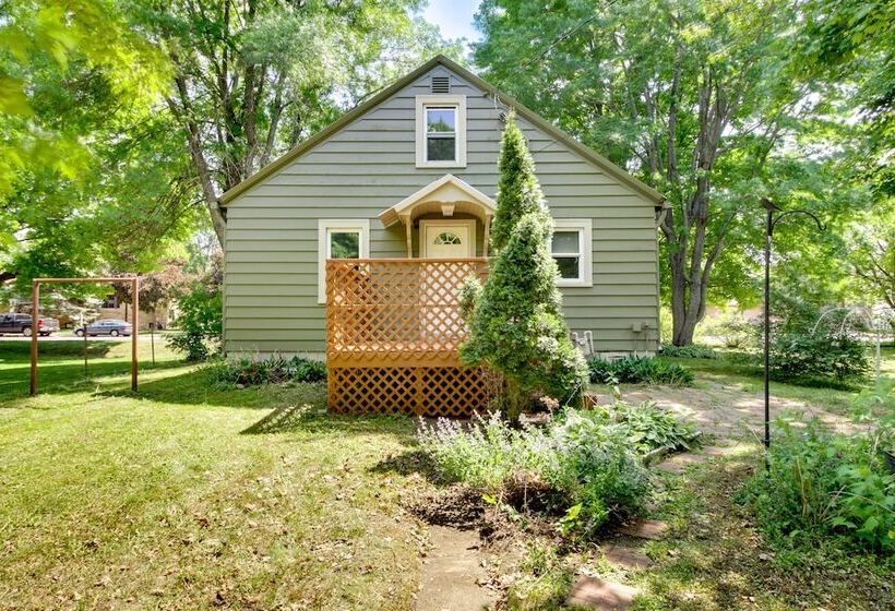 Serene Crosby Cottage: 3 Mi To Serpent Lake!