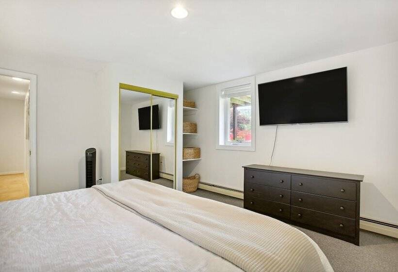 Crystal Lake Vacation Rental, 3 Mi To Betsie River