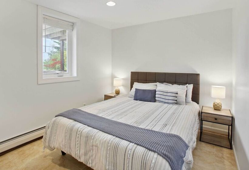 Crystal Lake Vacation Rental, 3 Mi To Betsie River