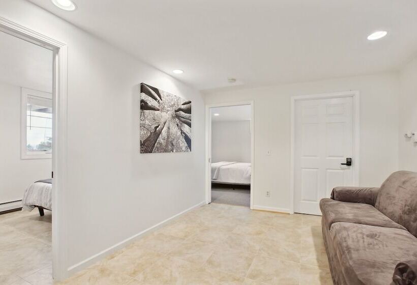 Crystal Lake Vacation Rental, 3 Mi To Betsie River