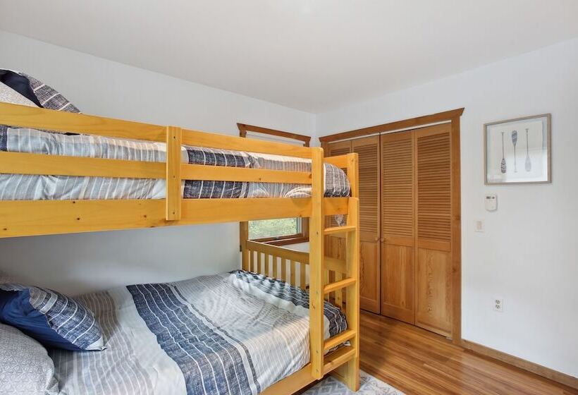 Crystal Lake Vacation Rental, 3 Mi To Betsie River