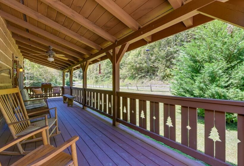 Cabin W/ Hot Tub + Fishing Pond In Del Rio!