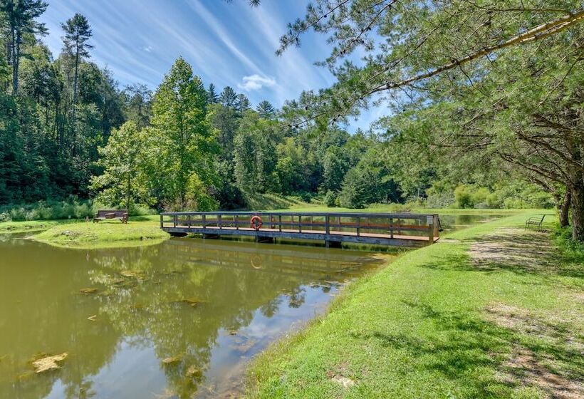 Cabin W/ Hot Tub + Fishing Pond In Del Rio!