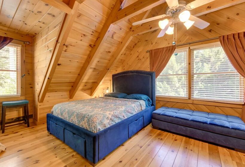 Cabin W/ Hot Tub + Fishing Pond In Del Rio!