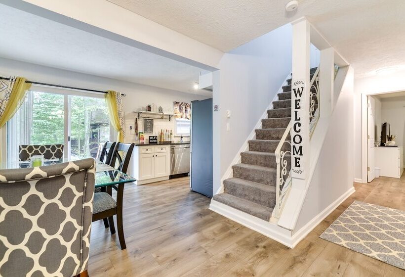 Delightful Tobyhanna Home With Game Room!