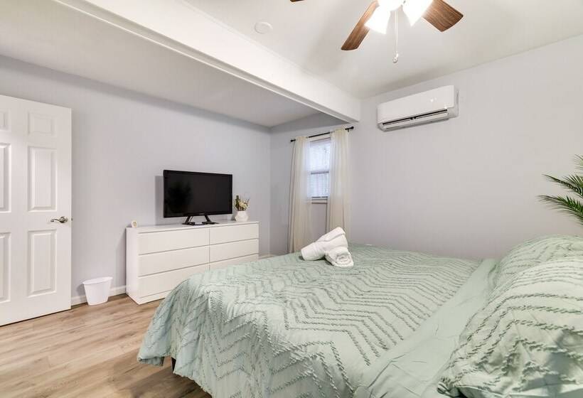 Delightful Tobyhanna Home With Game Room!