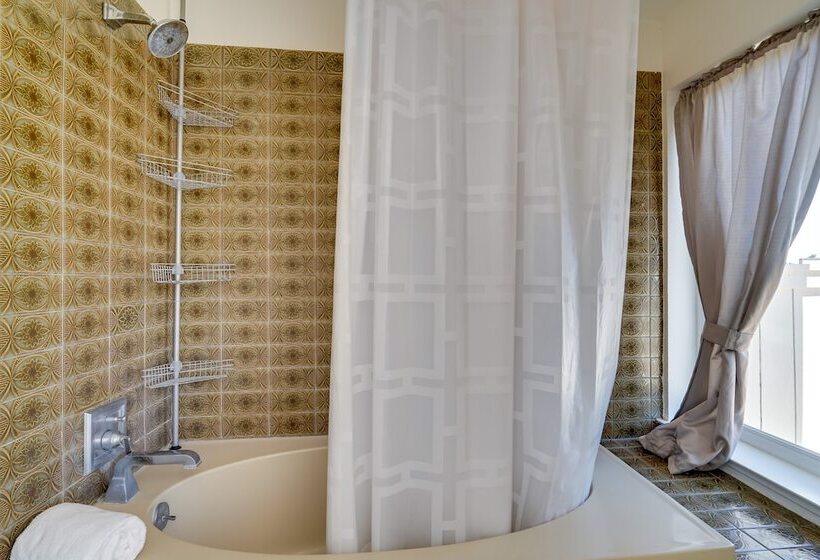 Discovery Bay Home W/ On Site Delta Access!