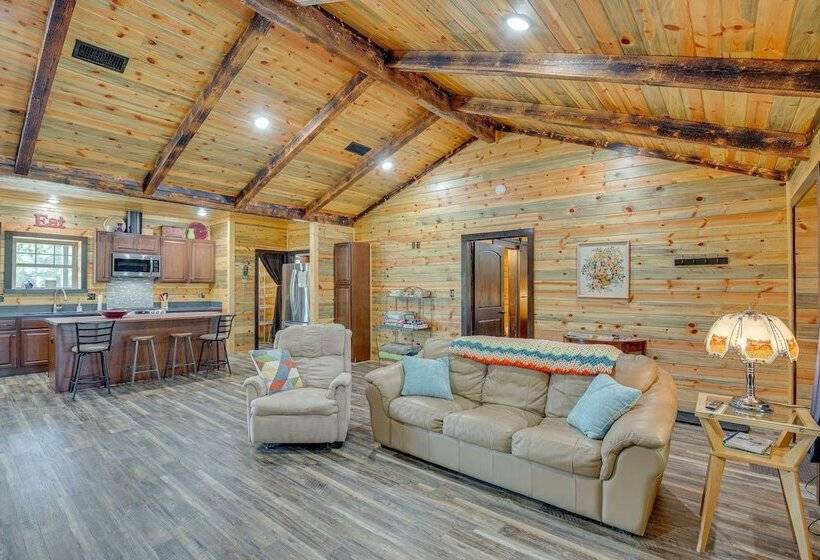 Fire Pit At Dog Friendly Countryside Quitman Cabin