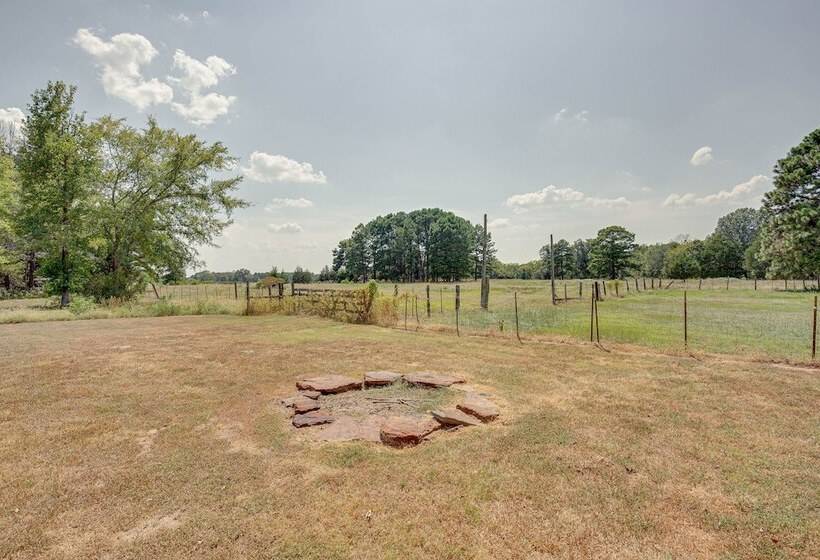 Fire Pit At Dog Friendly Countryside Quitman Cabin