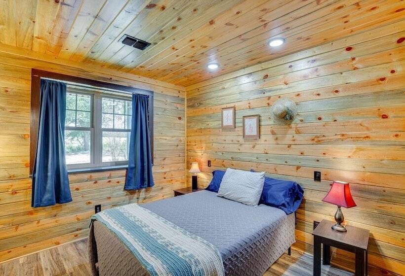 Fire Pit At Dog Friendly Countryside Quitman Cabin