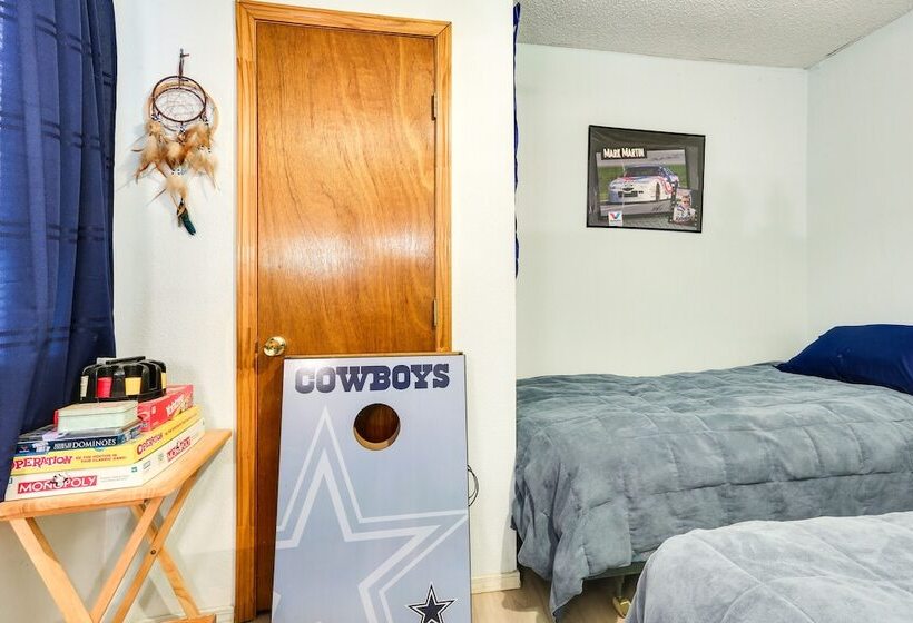 Dog Friendly Kingston Cabin W/ Wraparound Deck!