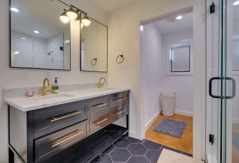 Getaway W/ Fire Pit ~ 5 Mi To Pedernales River!