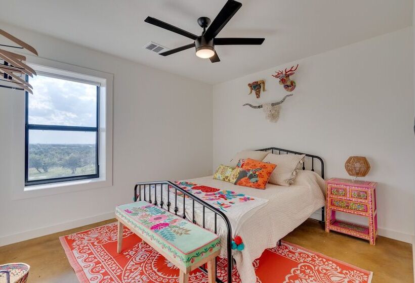 Getaway W/ Fire Pit ~ 5 Mi To Pedernales River!