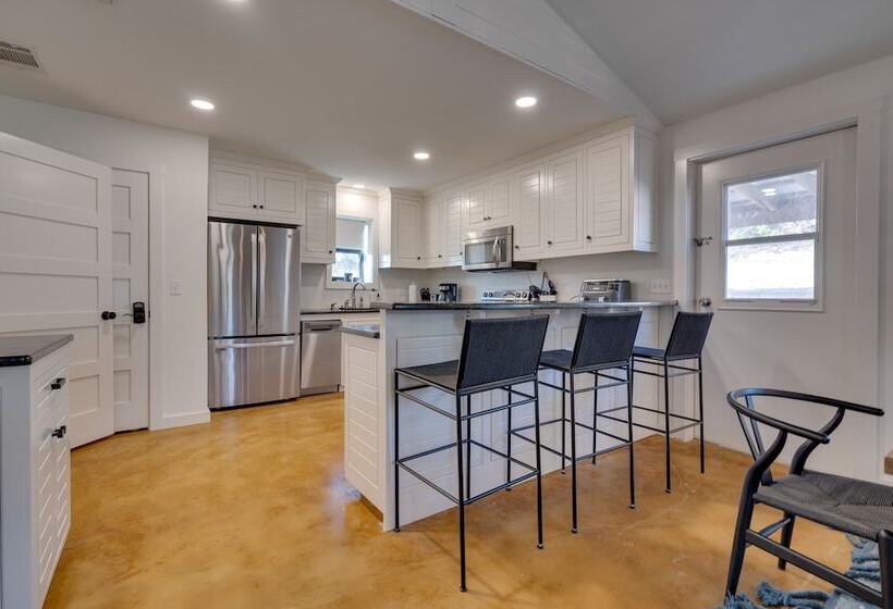 Getaway W/ Fire Pit ~ 5 Mi To Pedernales River!