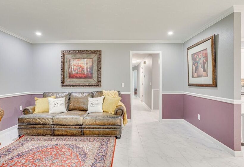 Edmond Home Near Colleges, Lakes, & Shopping!