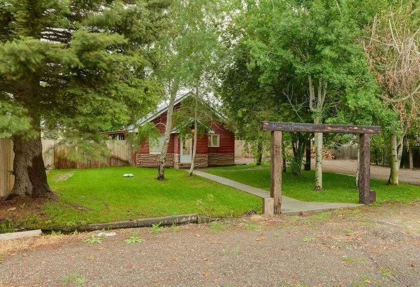 Egin Lakes Dunes Access Home W/ Private Yard!