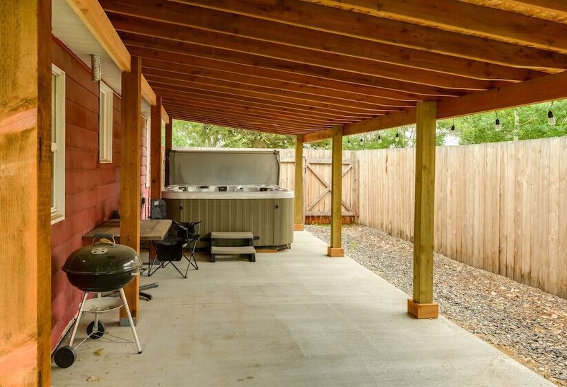 Egin Lakes Dunes Access Home W/ Private Yard!