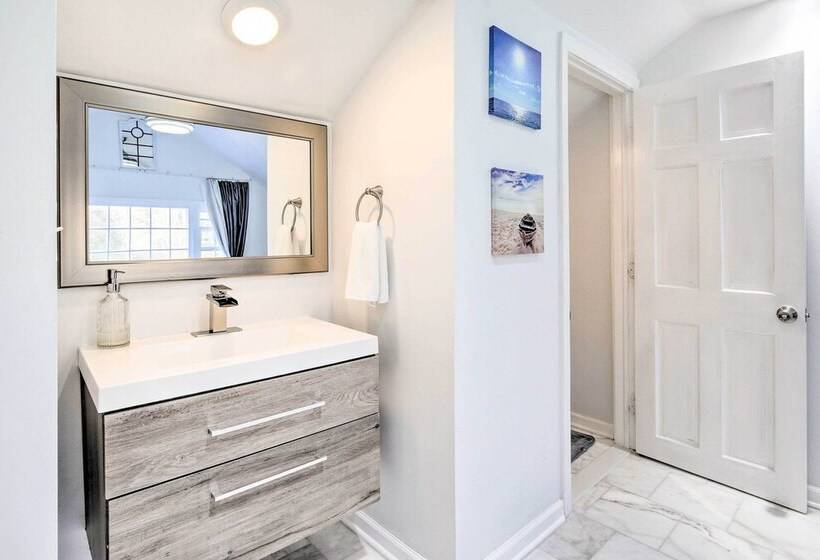 Elegant Connecticut Home: Fireplaces, Pet Friendly