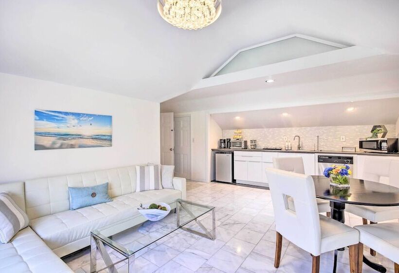 Elegant Connecticut Home: Fireplaces, Pet Friendly