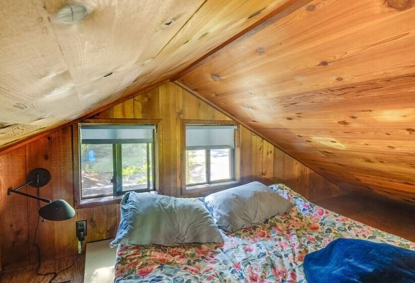 Enchanting Arch Cape Retreat W/ Hot Tub, Fireplace