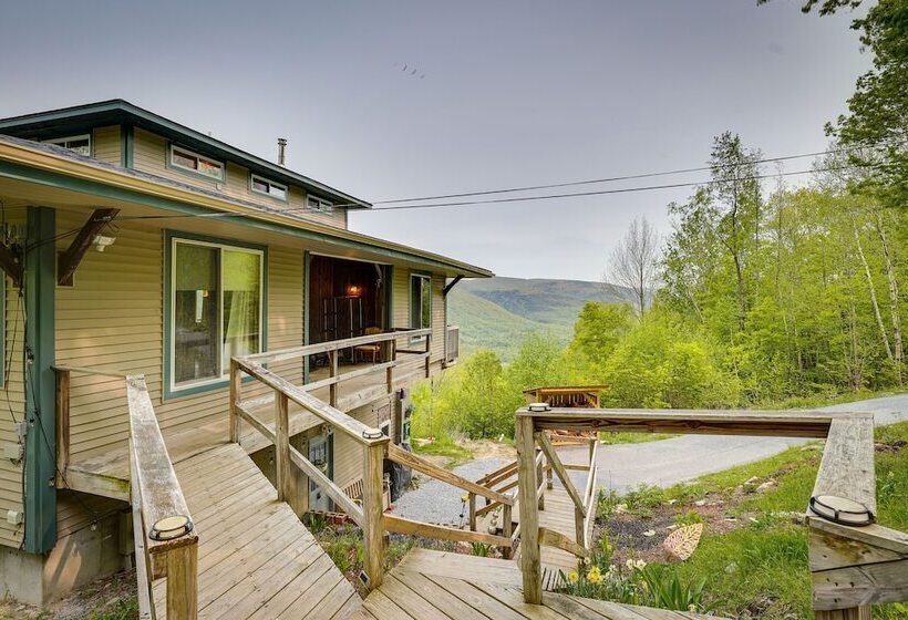 Enchanting Dorset Mountain Home W/ Stunning Views!