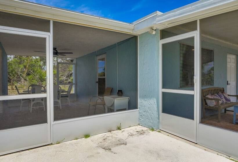 Englewood Vacation Home W/ Screened Porch!