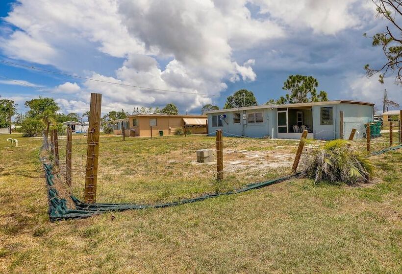 Englewood Vacation Home W/ Screened Porch!