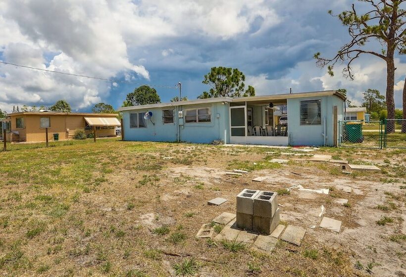 Englewood Vacation Home W/ Screened Porch!