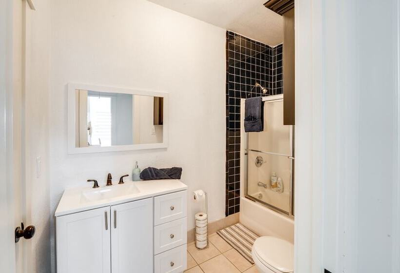 Expansive Pilot Point Home W/ Fireplace!