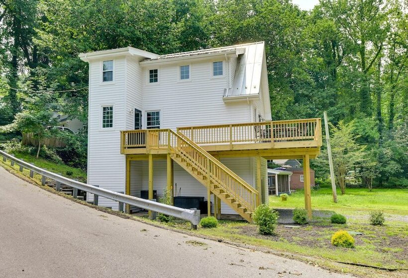 Family Friendly Chesapeake Beach House With Deck!