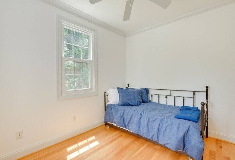 Family Friendly Chesapeake Beach House With Deck!