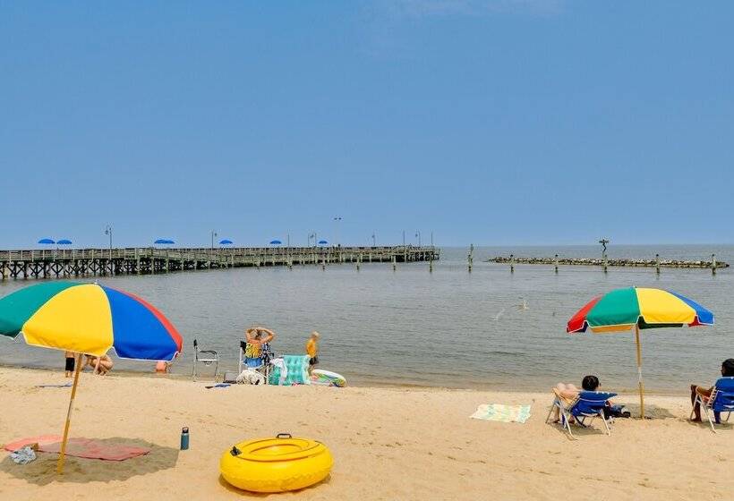 Family Friendly Chesapeake Beach House With Deck!