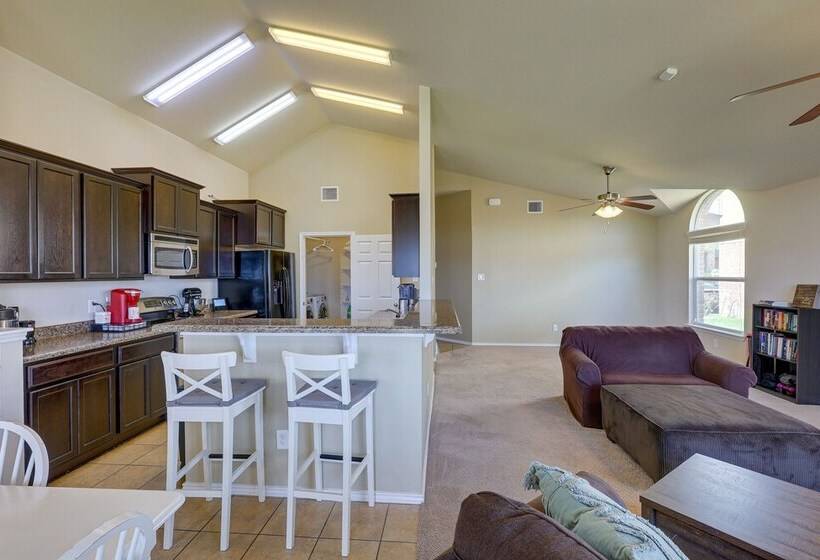 Family Friendly Killeen Home W/ Covered Patio!