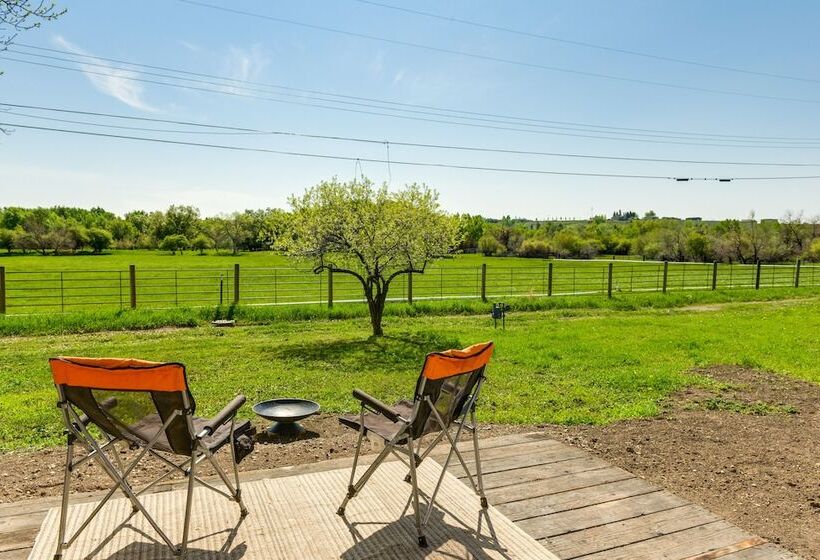 Family Friendly Lander Home Rental: Yard, Patio!