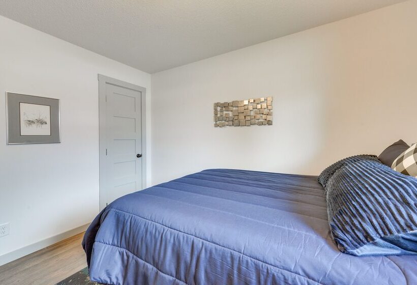 Family Friendly Lander Home Rental: Yard, Patio!