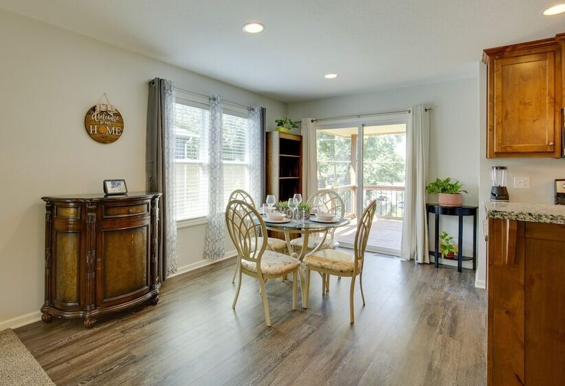 Family Friendly Lansing Home With Covered Balcony!