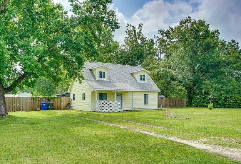 Family Friendly Leland Home W/ Patio & Grill