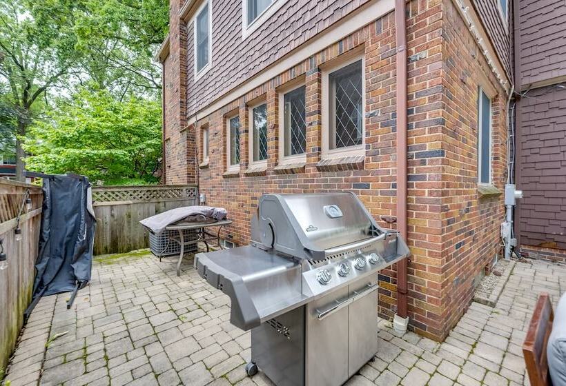 Ferndale Gem, Walk To Stores & Restaurants!