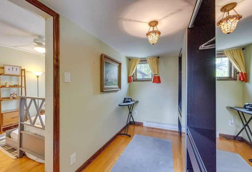 Ferndale Gem, Walk To Stores & Restaurants!